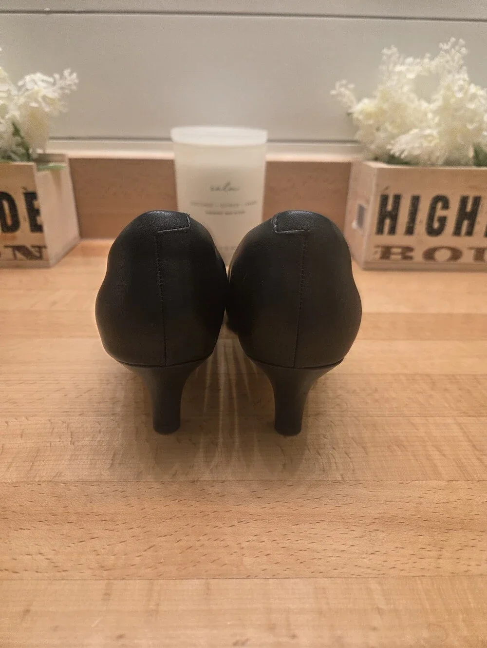 Clarks Linvale Jerica Pumps Black Leather Kitten Heels Women's Size 8